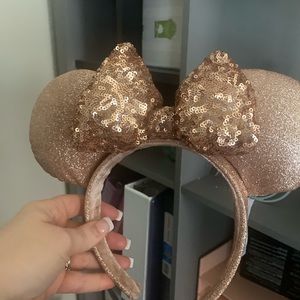 Rose gold Minnie Mouse ears